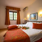 Ona Casitas 4*