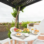 Ona Casitas Aparthotel 4*