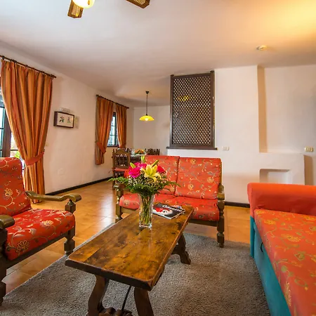 Ona Casitas 3*