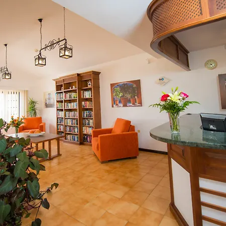 Ona Casitas Apartahotel 4*