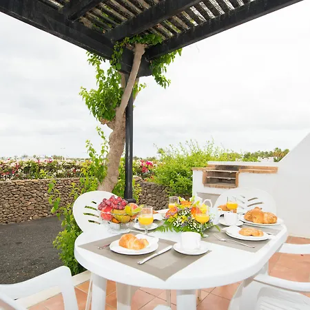 Ona Casitas Apartahotel 4*