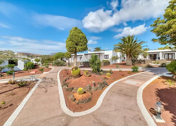 Ona Casitas Aparthotel 4*